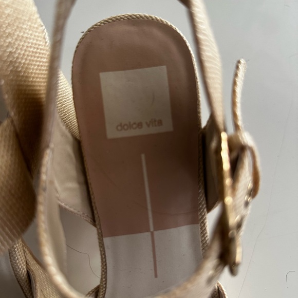 Dolce Vita Cream Chunky Heel Platform Sandals - Picture 5 of 7